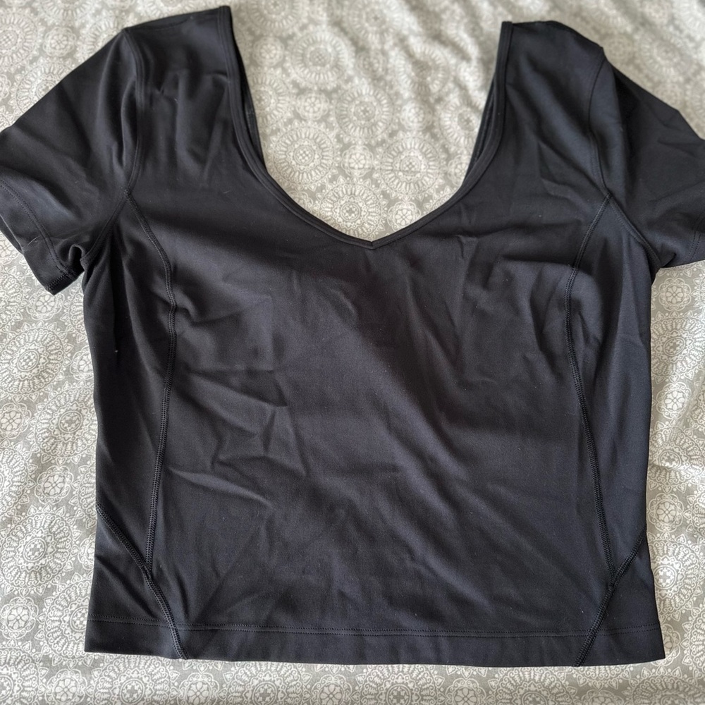 LULULEMON ALIGN TEE size 6